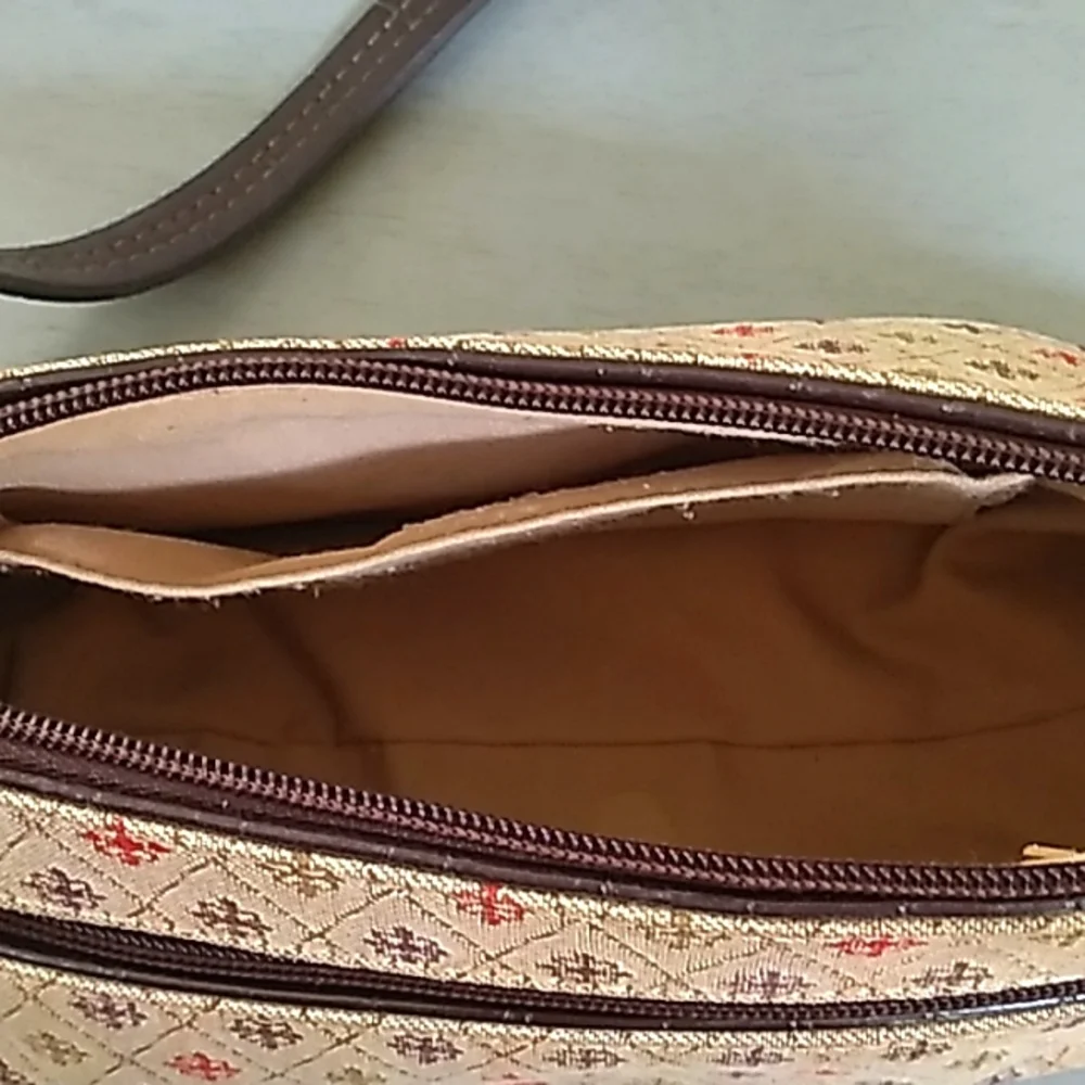 Cute Tan & Multicolor Hand/Shoulder Bag. - Picture 6 of 9